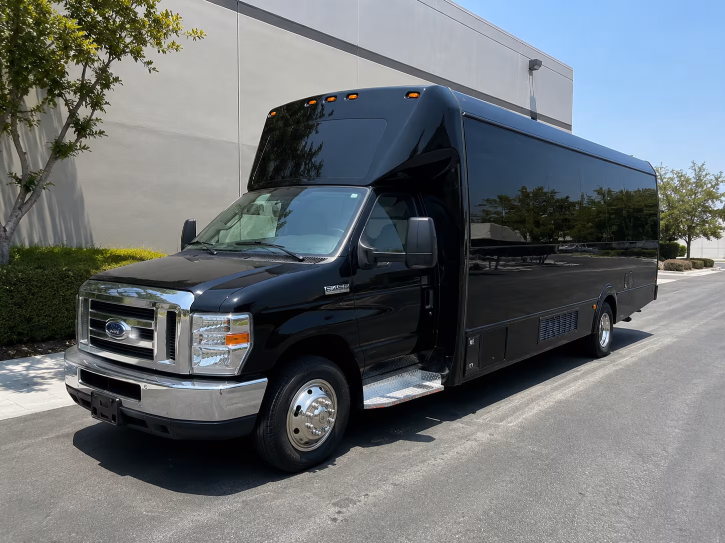 affordable augusta prom party bus prices split across your group
